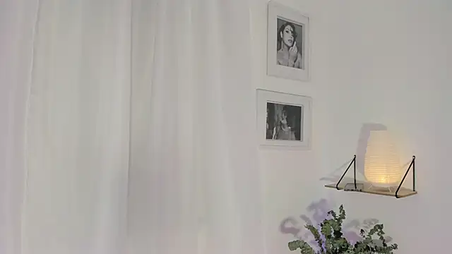 Snapshot of Candelariia_ chatting on 5, 3, 2025 Candelariia online show from 5, 3, 2025