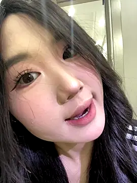 xyebobs online show from 2, 12, 2025