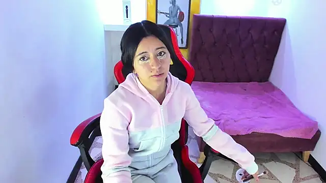 zoe connor19 online show from 5, 11, 2025