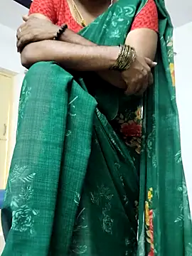 Snapshot of Tamilrojanew chatting on 28, 4, 2026 Tamilrojanew online show from 28, 4, 2026