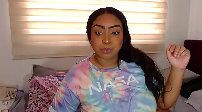 Snapshot of ANNA_CORTES chatting on 17, 12, 2024 ANNA CORTES online show from 17, 12, 2024