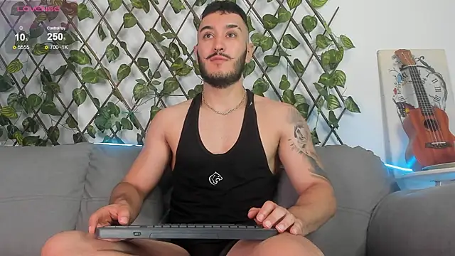 Snapshot of Zionmattis chatting on 5, 1, 2025 Zionmattis online show from 5, 1, 2025