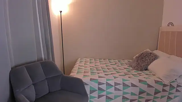 lulu rrussell online show from 29, 3, 2026