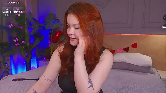 Snapshot of EnnySunrise chatting on 10, 2, 2025 EnnySunrise online show from 10, 2, 2025