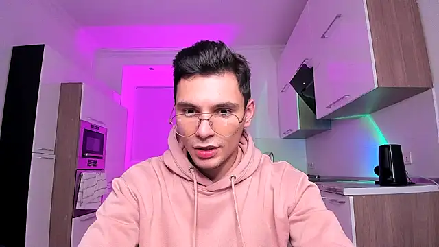 denlover1 online show from 4, 12, 2024