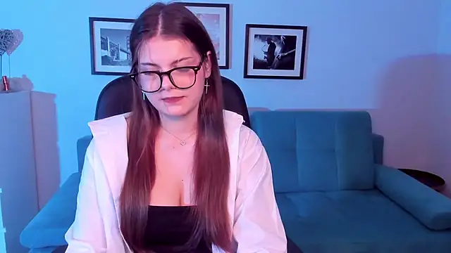 AdeliaKiss online show from 2, 2, 2025