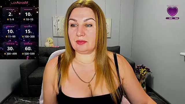 Lili Crossi online show from 12, 2, 2025