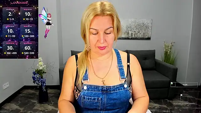 Lili Crossi online show from 22, 9, 2025