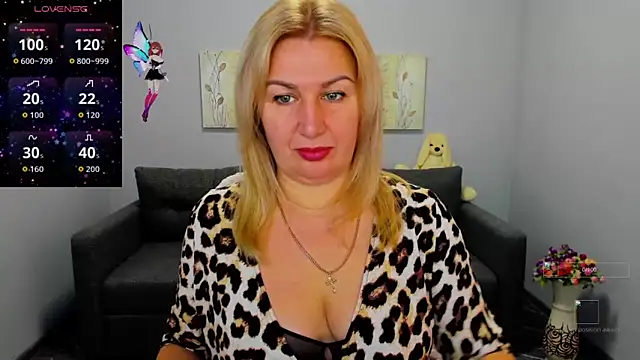 Lili Crossi online show from 15, 10, 2025