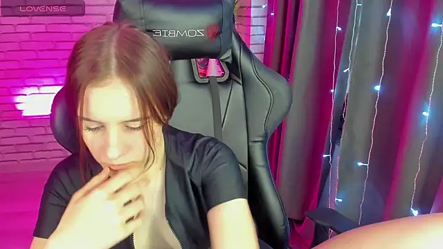 Snapshot of Tonya_Gray chatting on 22, 12, 2024 Tonya Gray online show from 22, 12, 2024