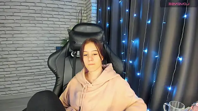 Snapshot of Tonya_Gray chatting on 28, 12, 2024 Tonya Gray online show from 28, 12, 2024