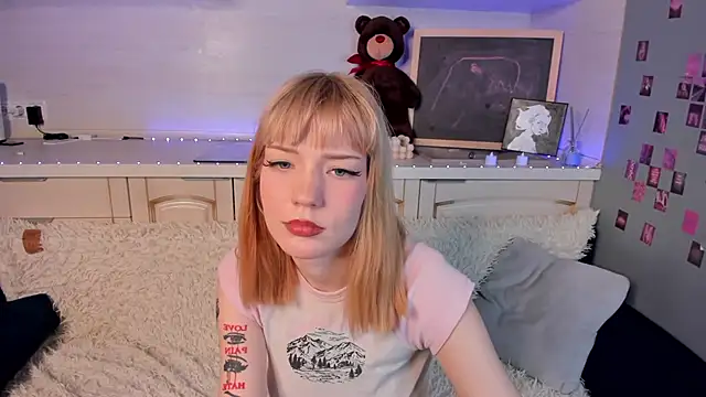 Linablueeyed online show from 4, 2, 2025