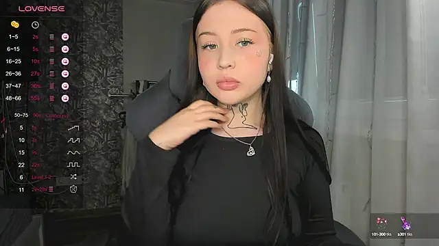 Snapshot of kate8ketee8 chatting on 23, 12, 2024 kate8ketee8 online show from 23, 12, 2024