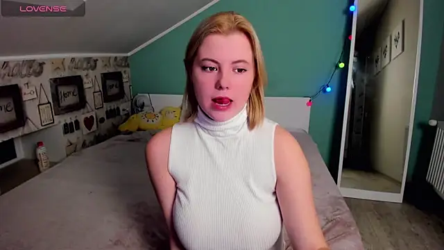 Snapshot of LillyDepp chatting on 29, 12, 2024 LillyDepp online show from 29, 12, 2024