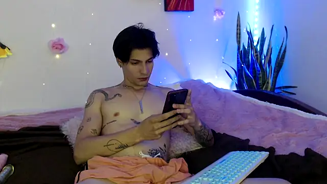 Snapshot of Apolo_Hidalgo01 chatting on 5, 12, 2024 Apolo Hidalgo01 online show from 5, 12, 2024