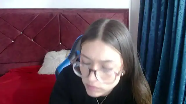 zoe sweet5 online show from 5, 1, 2026