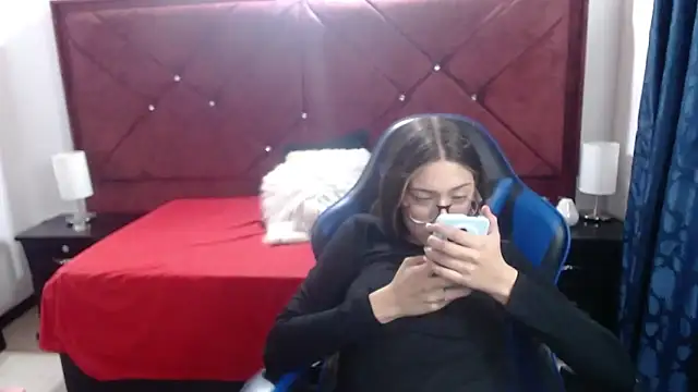 zoe sweet5 online show from 14, 1, 2026