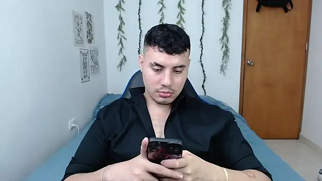 Donovanarmyy online show from 21, 11, 2025