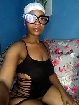 NunuBerry16 online show from 27, 2, 2025