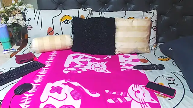 NunuBerry16 online show from 13, 4, 2026