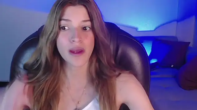 Nora Vennucci online show from 31, 12, 2024