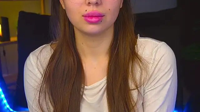 LanaRhoades s online show from 6, 12, 2024