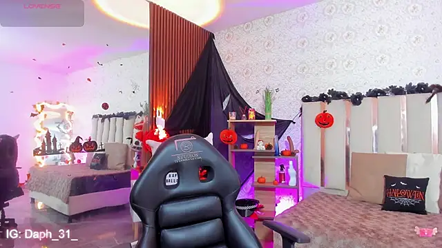 Daphnne tay online show from 23, 10, 2025