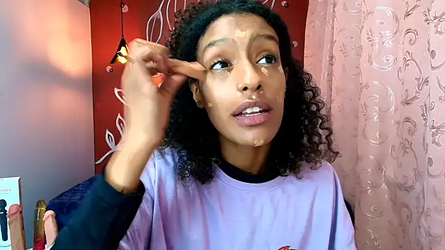 Zia Green online show from 23, 1, 2025