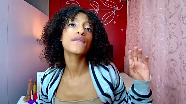 Zia Green online show from 24, 2, 2025