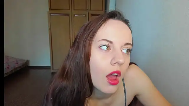 Sabrina Lavv online show from 9, 9, 2025