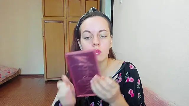 Sabrina Lavv online show from 10, 9, 2025
