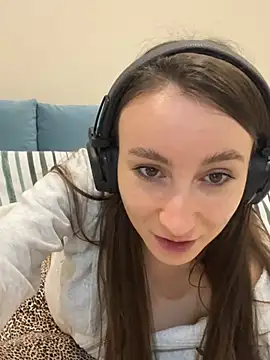 Snapshot of viviandaimond1 chatting on 18, 1, 2025 viviandaimond1 online show from 18, 1, 2025