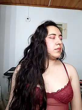 Emi chik online show from 5, 12, 2025