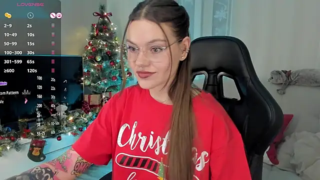 Marta May  online show from 18, 12, 2024