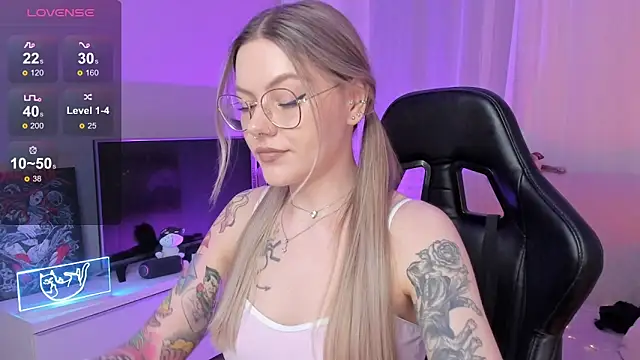 Marta May  online show from 27, 9, 2025