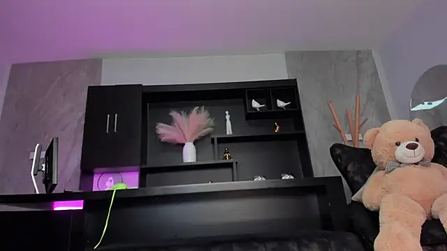 KatieNolan 1 online show from 30, 1, 2025