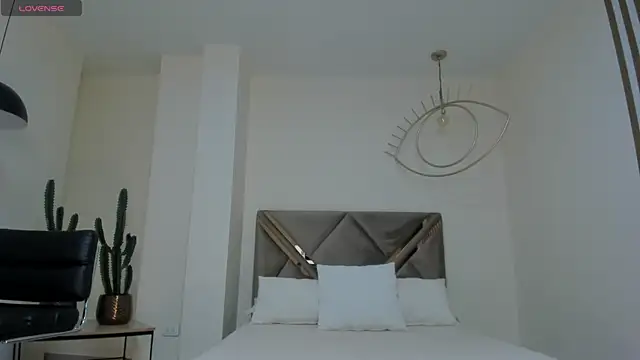 KatieNolan 1 online show from 9, 2, 2025