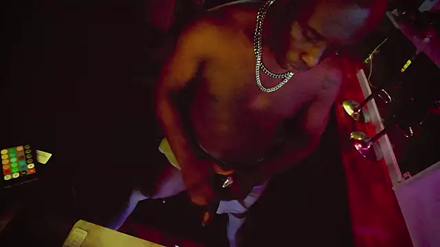 Pressure69mee online show from 2, 2, 2025