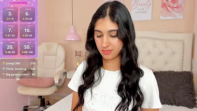 Snapshot of Ashley_Evans18 chatting on 27, 2, 2025 Ashley Evans18 online show from 27, 2, 2025