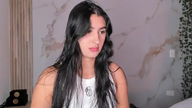 Snapshot of Ashley_Evans18 chatting on 18, 9, 2025 Ashley Evans18 online show from 18, 9, 2025