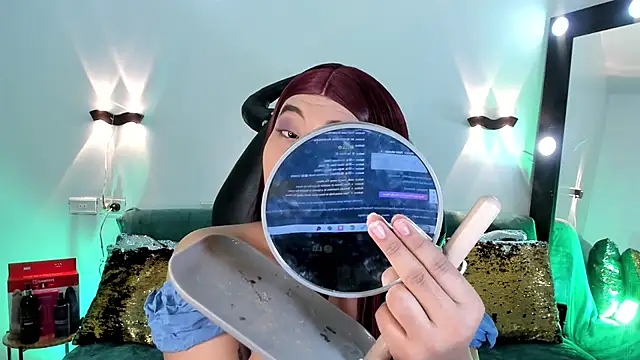 Emili Roux online show from 31, 3, 2026