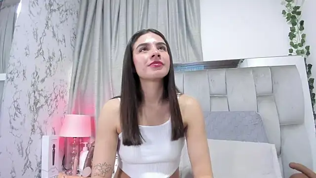 dafne queenn online show from 18, 9, 2025
