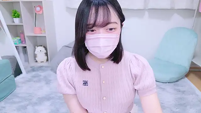 Snapshot of Yurie_ chatting on 4, 12, 2024 Yurie  online show from 4, 12, 2024