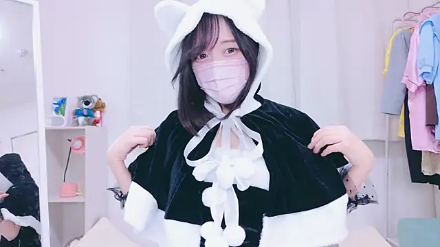 Snapshot of Yurie_ chatting on 15, 12, 2024 Yurie  online show from 15, 12, 2024