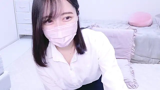 Snapshot of Yurie_ chatting on 2, 2, 2025 Yurie  online show from 2, 2, 2025
