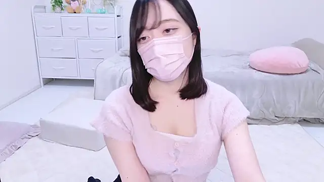 Snapshot of Yurie_ chatting on 8, 2, 2025 Yurie  online show from 8, 2, 2025