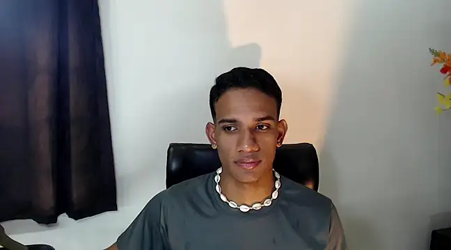 AbrahanBratz online show from 2, 1, 2025