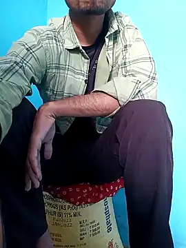 Snapshot of Piyush_2024 chatting on 5, 1, 2025 Piyush 2024 online show from 5, 1, 2025