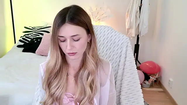 Sophie Enzo online show from 24, 1, 2025