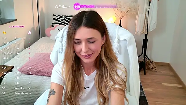 Sophie Enzo online show from 3, 2, 2025